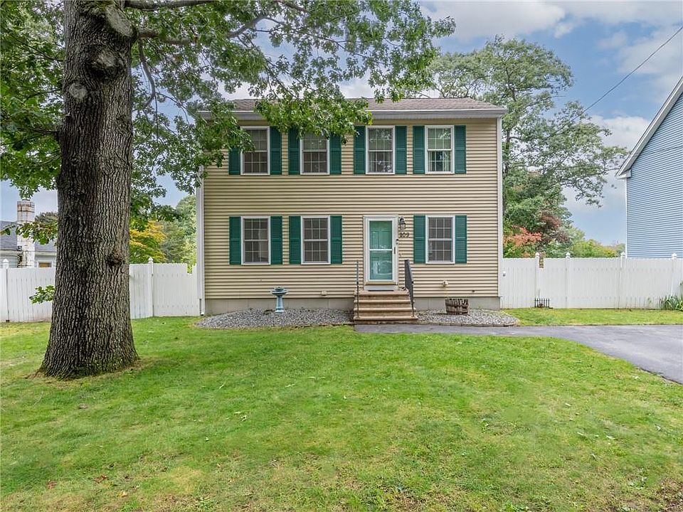 1st image of 109 Pinnery Ave