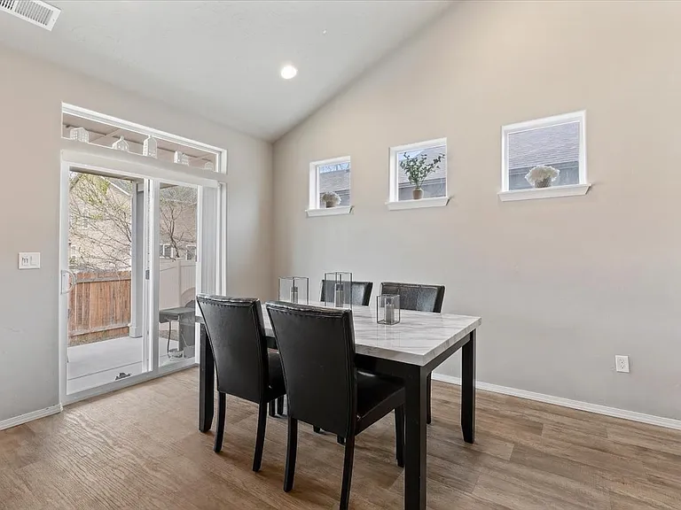 29 N Mingus Ave — Photo 4