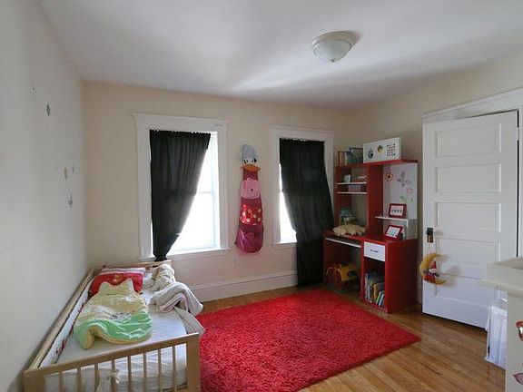 2nd image of 126 Auburn St #A2