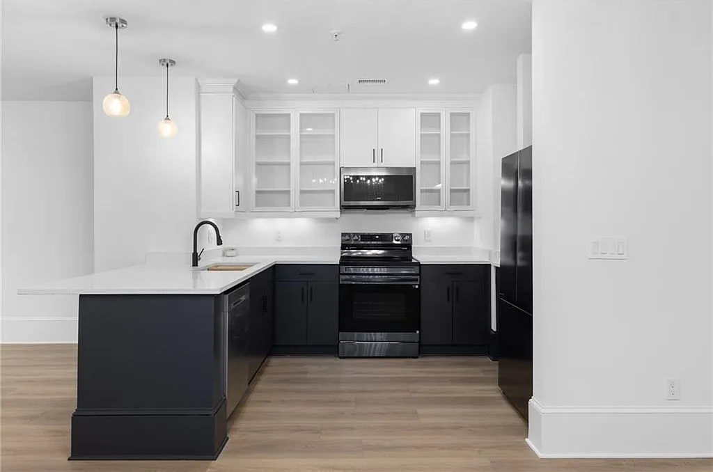 1 bed, 1.5 bath, 1074 sqft, $2,700 — Photo 3