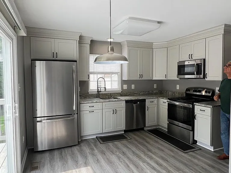 16 Emerald Dr — Photo 13