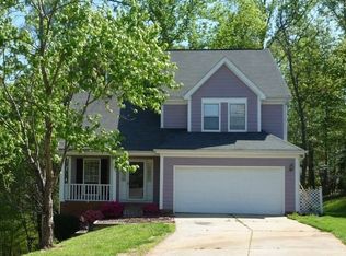 7105 Oakspring Ct, Charlotte, NC 28273