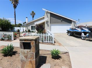 1448 Norfolk St, Corona, CA 92878
