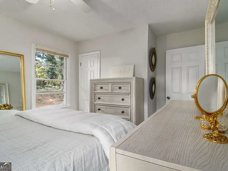 3367 Misty Valley Rd — Photo 13