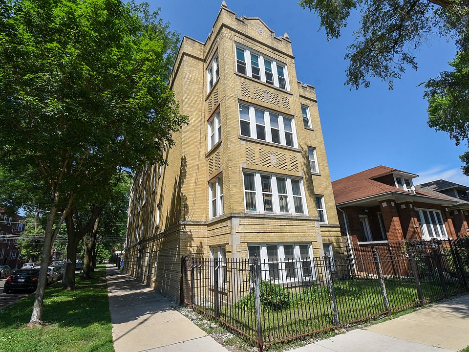 1st image of 3104 W Argyle St APT 1