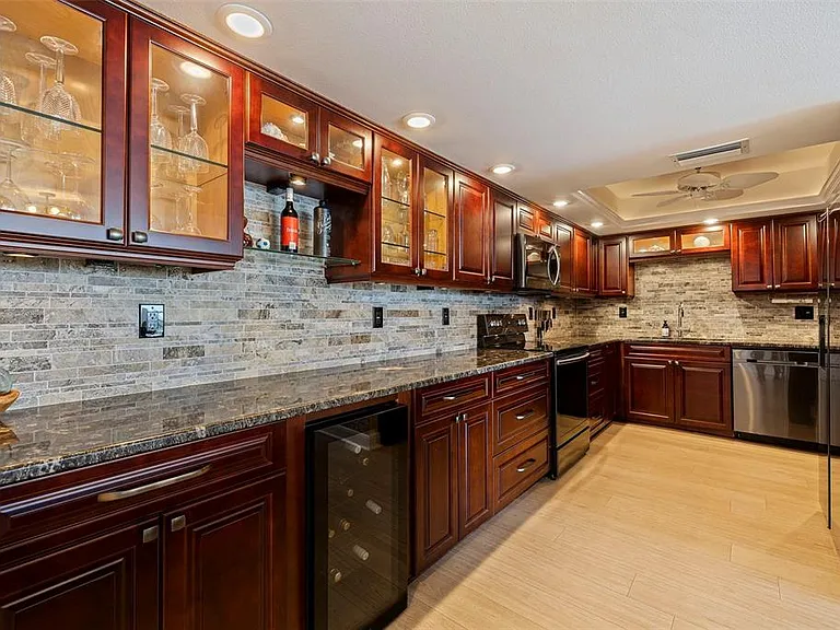7650 Bayshore Dr #1005 — Photo 20