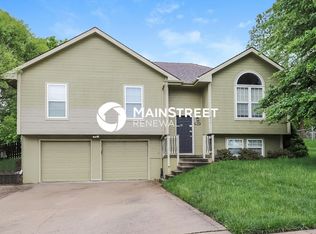 813 Southbrook Pkwy, Kearney, MO 64060