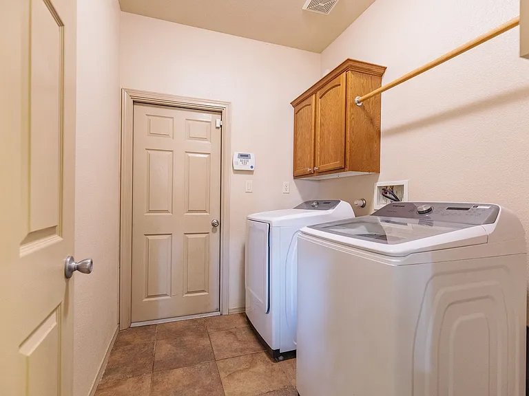219 Palo Duro — Photo 4