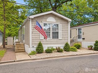 2505TRI-36M Woodbridge Ave, Edison, NJ 08817
