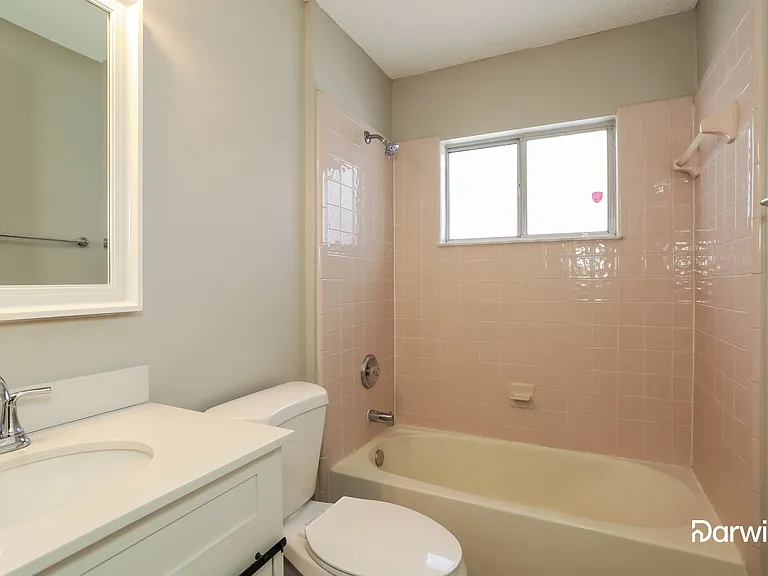407 Willow Green Dr — Photo 13