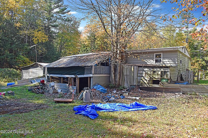 5th image of 432 White Schoolhouse Road