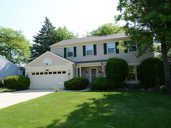 2nd image of 255 Lehigh Ln