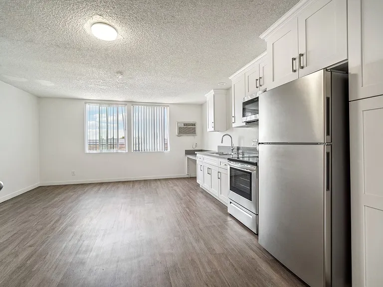The Rose Apartments — Photo 27