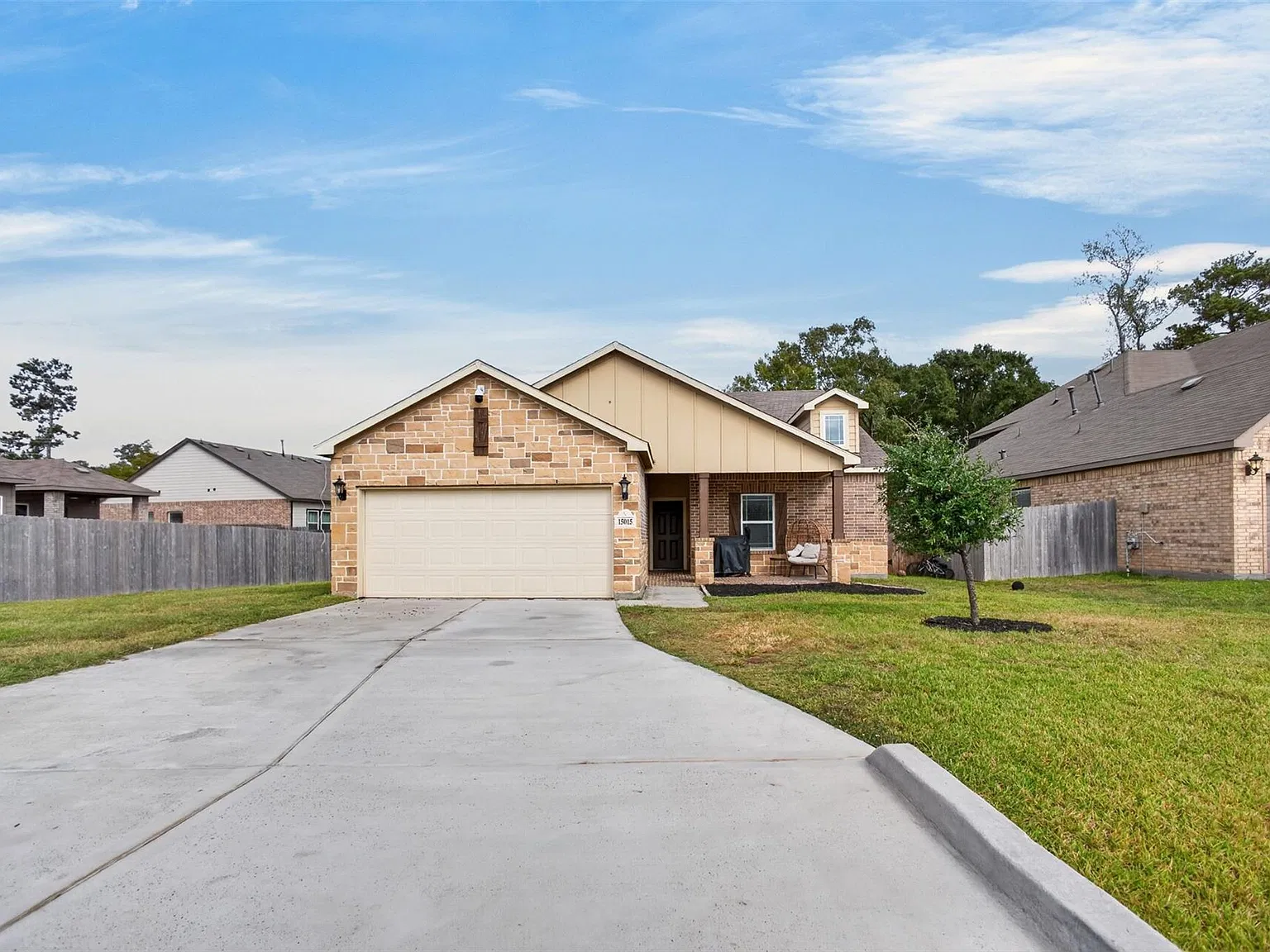 4 bed, 2.0 bath, 1709 sqft, $1,800 — Photo 2