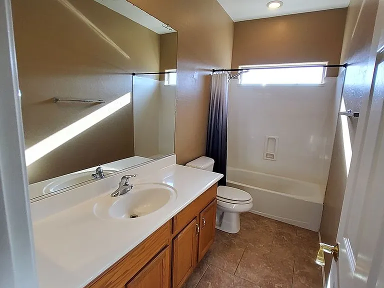 17421 W Papago St — Photo 14