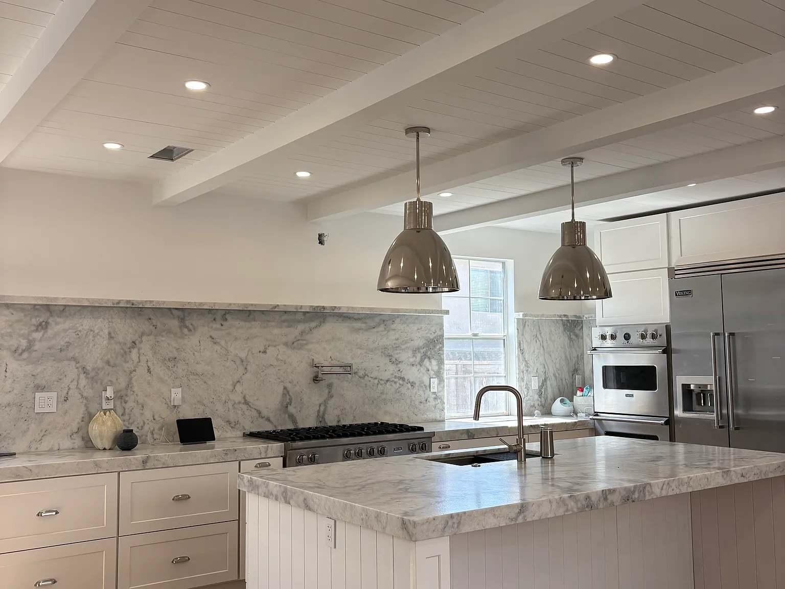 5 bed, 3300 sqft, $5,795 — Photo 2