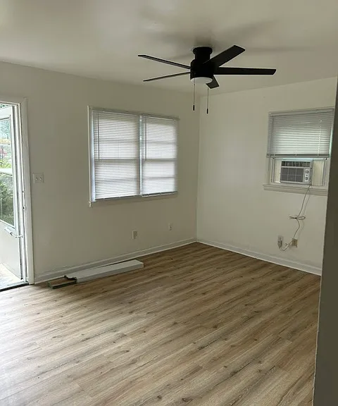 1106 Grace St — Photo 2