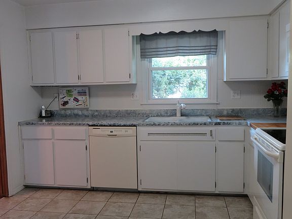 5th image of 2717 Bordeaux Dr