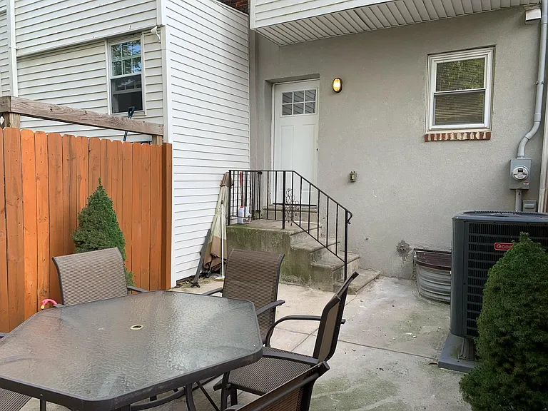 3409 Fairmount Ave — Photo 18