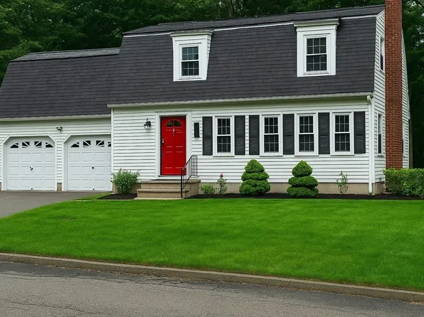90 Dogwood Rd, Leominster, MA 01453