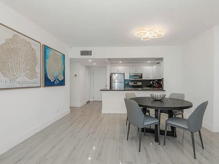 2301 Collins Ave #534 — Photo 9