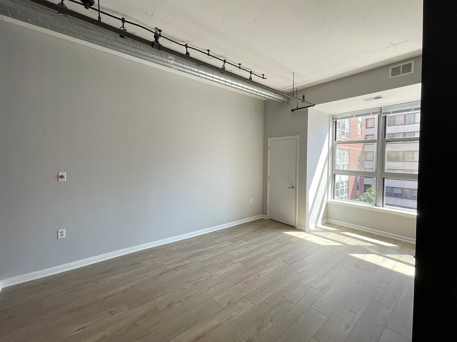 1 bed, 650 sqft, $2,650 — Photo 3