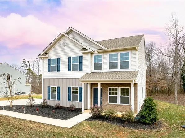 114 Sherwood Ct, Advance, NC 27006