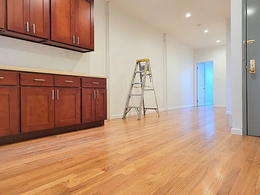 Rented by Virtual Real Estate | media 22