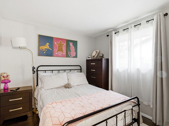 5th image of 6191-6193 Ambleside Dr