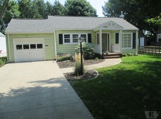 1009 Garfield Ave, Sheldon, IA 51201