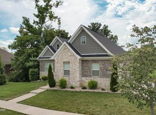 17702 Shakes Creek Dr, Fisherville, KY 40023