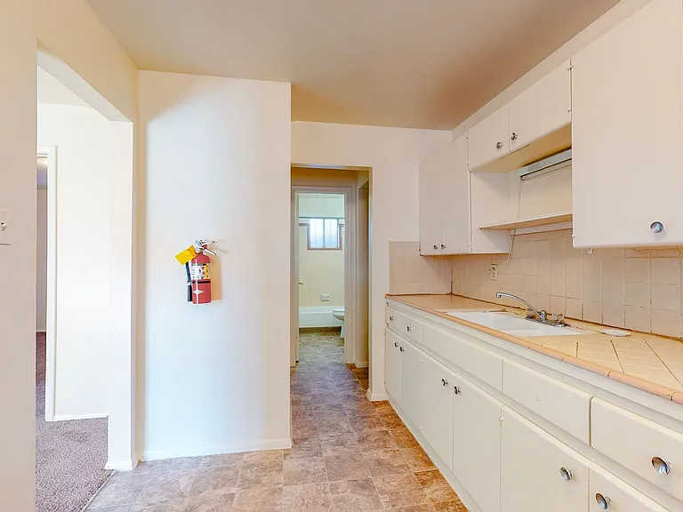 2121 Gold Ave SE — Photo 30