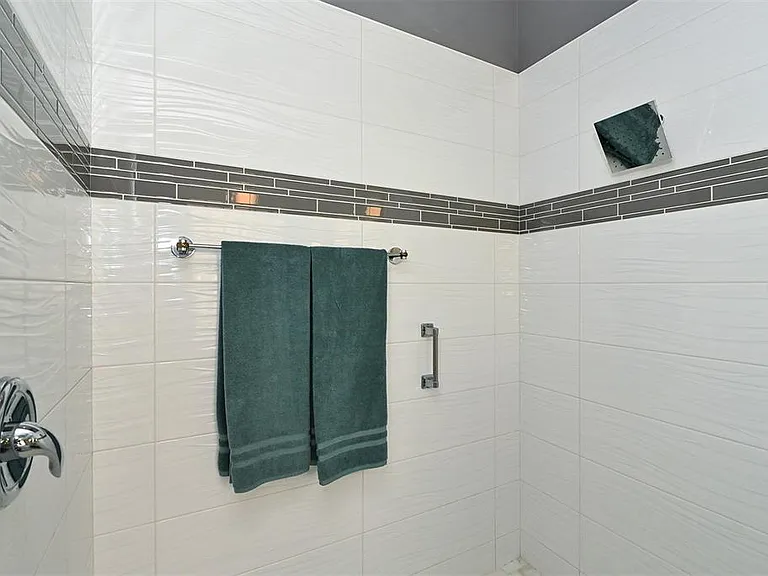 7131 Kensington Ct — Photo 26