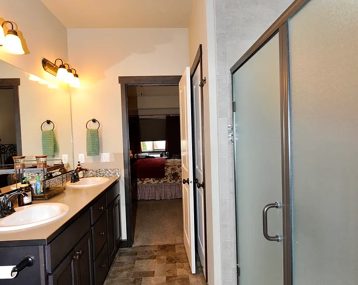 1399 N Brady St — Photo 17