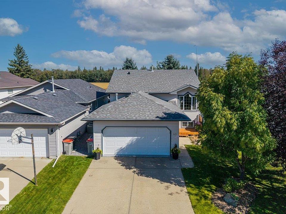 1st image of 40 Hampton Pl