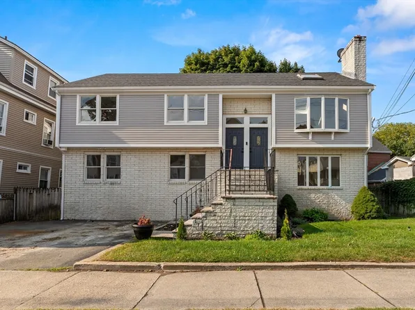 7 Clovelly St, Lynn, MA 01902