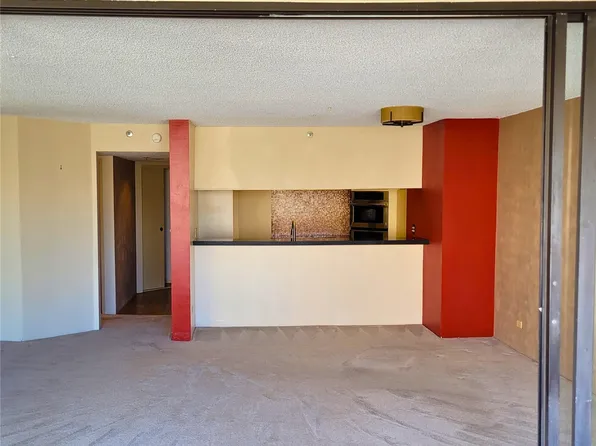 581 Kamoku St APT 908, Honolulu, HI 96826