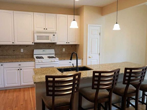 4th image of 4069 Coventry Manor Way