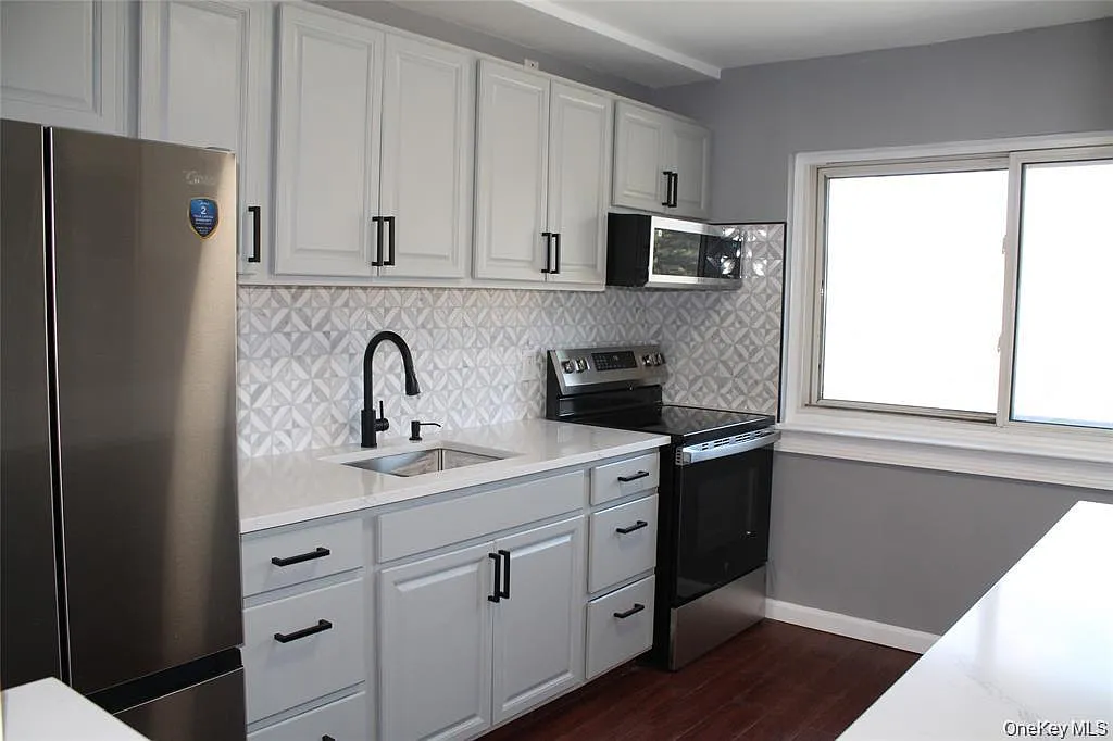 2 bed, 1.0 bath, 1260 sqft, $2,500 — Photo 3