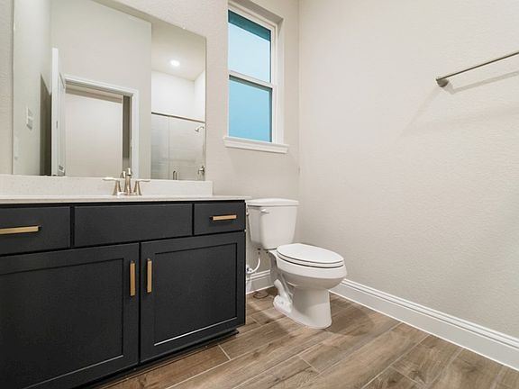 Bellissimo Secondary Bathroom