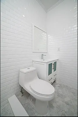 Rented by Compass | media 24