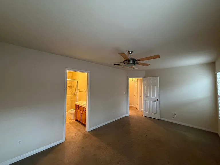 6107 Ragusa Ln — Photo 20