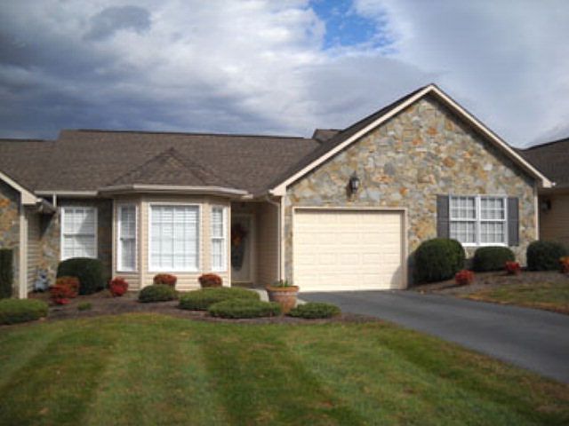 1st image of 117 Charles Towne Dr