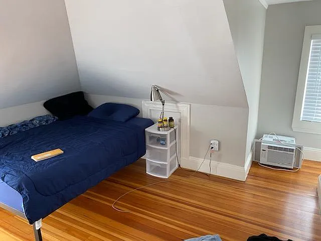 2 bed, 700 sqft, $2,499 — Photo 3