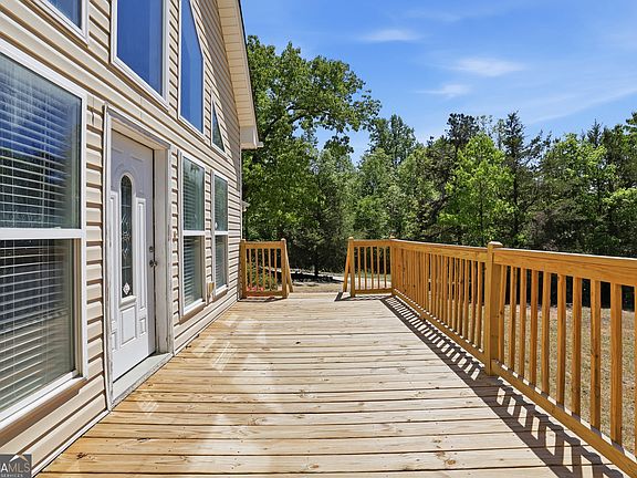 3rd image of 337 Colston Dr
