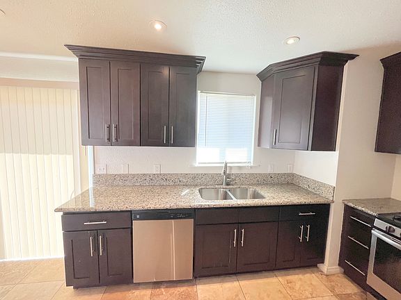 3rd image of 11155 Pomelo Dr
