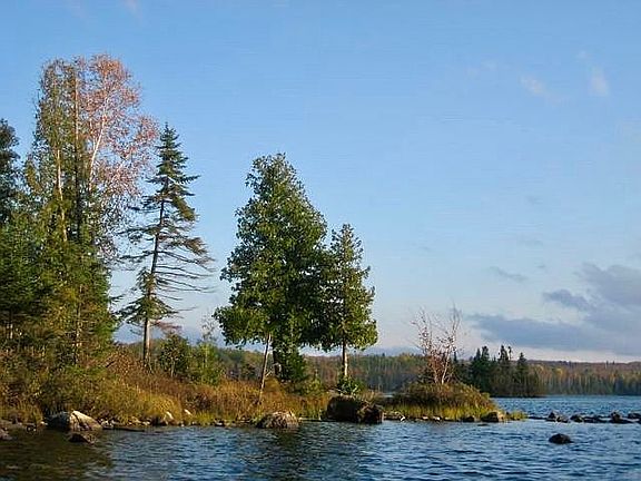 Frontage includes peninsula