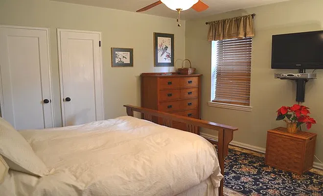 Sold by Calabrese Real Estate | media 25