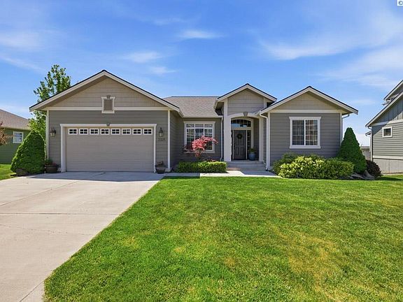 4th image of 2325 NW Valley View Dr