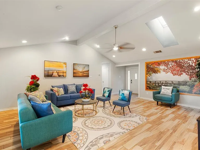 11200 Iron Oak Trl — Photo 2